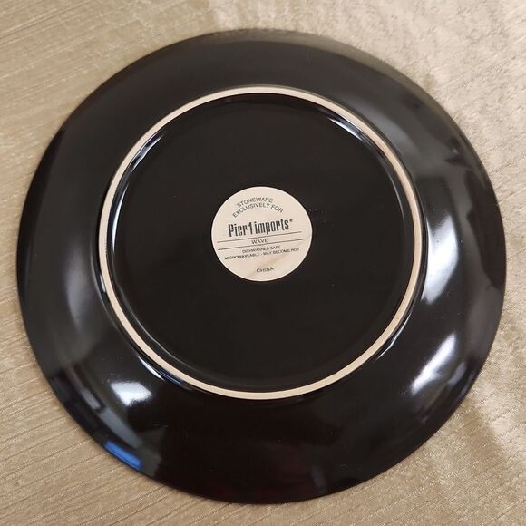 Pier 1 Imports Wave Salad Plate 8 3/8" Plate Set of 2 - Picture 4 of 8